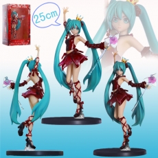 初音皇冠手办